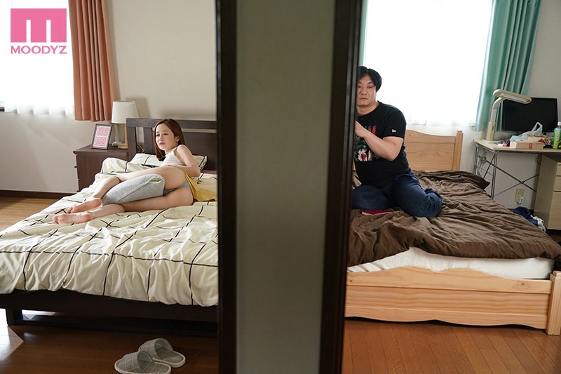 【GG扑克】MIAA-114:偷听邻家小姐姐“筱田优”忘情自慰呻吟,她竟然主动上门求干!