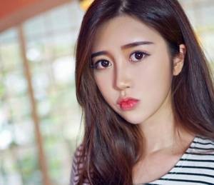 女的什么时候放弃抵抗 丝袜美腿美女第三期