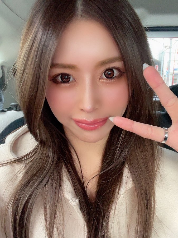 【GG扑克】F罩杯美艳大姐姐“REMI”推特开张辣照大放送!