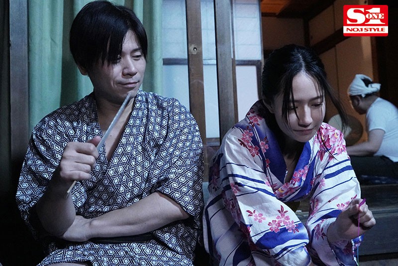 【GG扑克】夏天回乡下老家!意外窥见隔壁邻居女儿“伊贺まこ”躺在床上自慰 不如一起痛快流汗吧