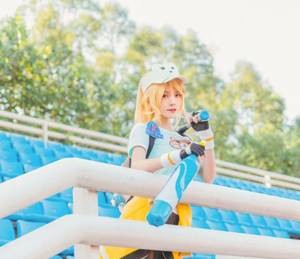 娱乐圈np女主万人迷 宝贝别忍着喷出来吧