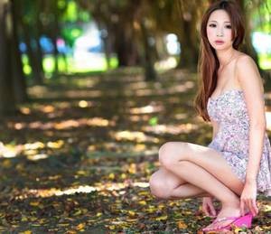 课桌下揉捏小核 gl小说重生养成