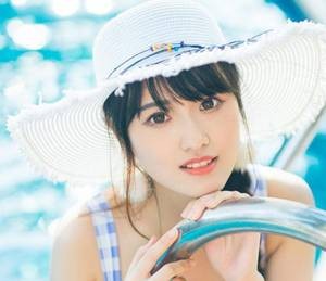 【GG扑克】火车上摸中年熟妇 离婚老公是个药罐子晋江