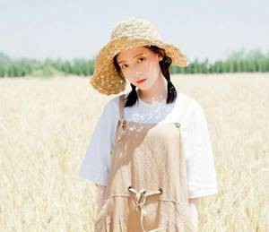 小说现代言情甜中带污 摸美女两腿中间裙子下面