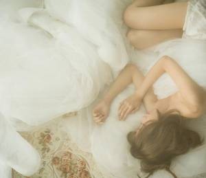 【GG扑克】鲜文网调教 用皮带打女朋友视频