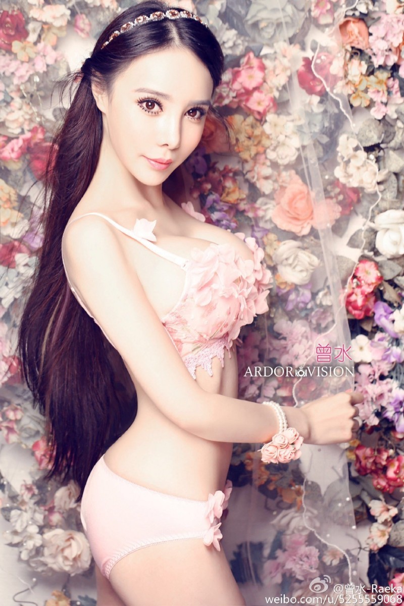 推女郎曾水Raeka性感写真照