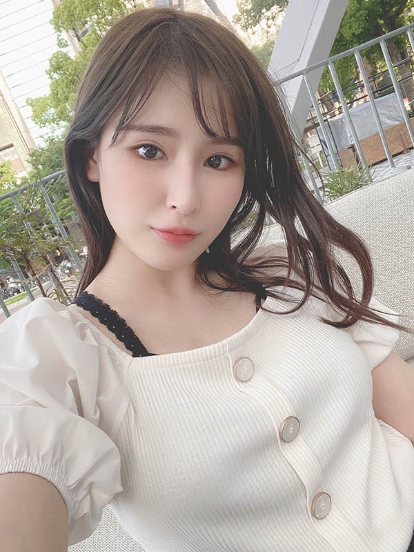 【GG扑克】重回事务所!最强刺青妹子拍片啦!