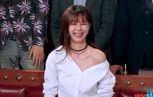 TVB小花晒性感照被批穿着暴露，因为性感被吐槽的女星还有谁？