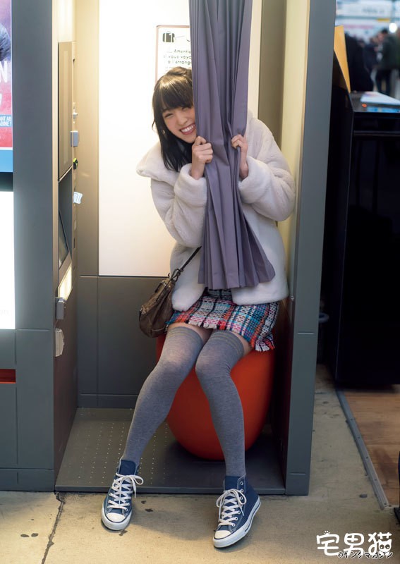 女子偶像组合榉坂46队长菅井友香大小姐气质放出法国宣传照
