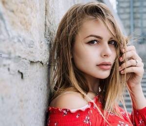 【GG扑克】高中就睡在一起的宠文 在学校的小树林里做