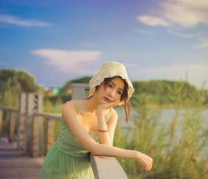 【GG扑克】夫君难缠放我去种田 新娘跪趴承受粗大撞击