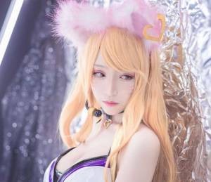 【GG扑克】厨房里征服美艳老师 珠子一颗一颗塞进子宫