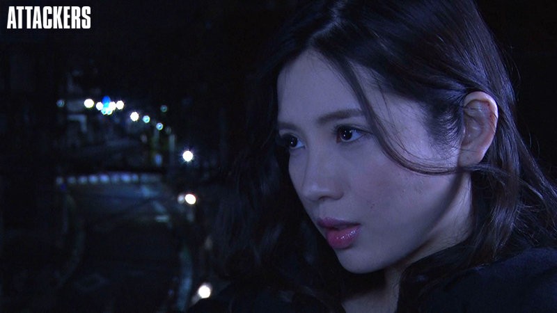 【GG扑克】碓冰れん(碓冰莲)作品atid-476 :G奶混血捜查官被顶到两眼失神。