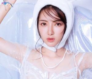 小妖精放松快断了朕 姐今天晚上是你的
