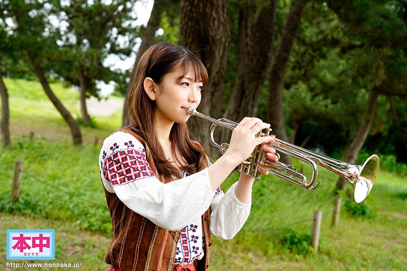 【GG扑克】桜坂りんか(樱坂凛花)HMN-062:吹小号的女大生改吹肉做的小喇叭。