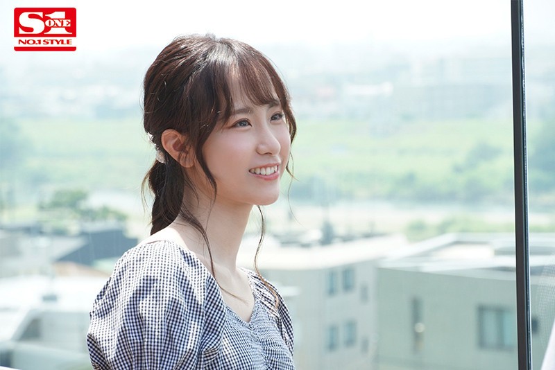 【GG扑克】又一个超级新人!“167公分、E罩杯”国立女大生“白坂みあん”S1出道!