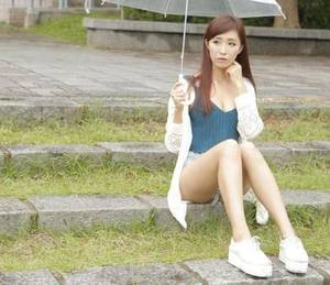 【GG扑克】日本多人强伦姧人妻完整版 强壮的公么征服我在线观看