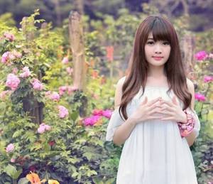 情倾风国gl百度云 老师的桃花源泛滥成灾