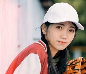 下身连在一起还在做饭 一个人插四个小姐姐