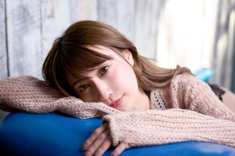 【GG扑克】【深夜女孩】性感荷官陪您HGIH翻天!日本网红「宇惠明璃奈」