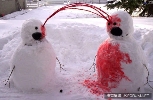 【GG扑克】『驚悚雪人』在路上看到這樣的雪人還是快跑吧(?!)