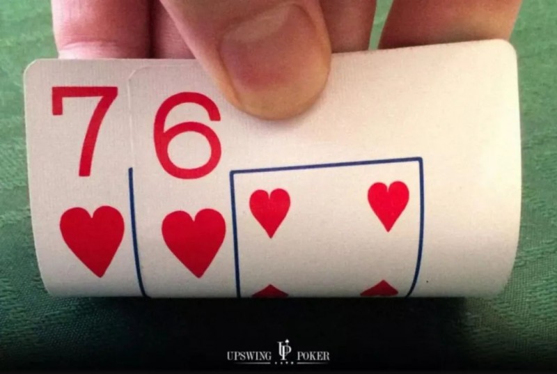 【EV扑克】教学：可玩性极高的同花76，这样打赢更多