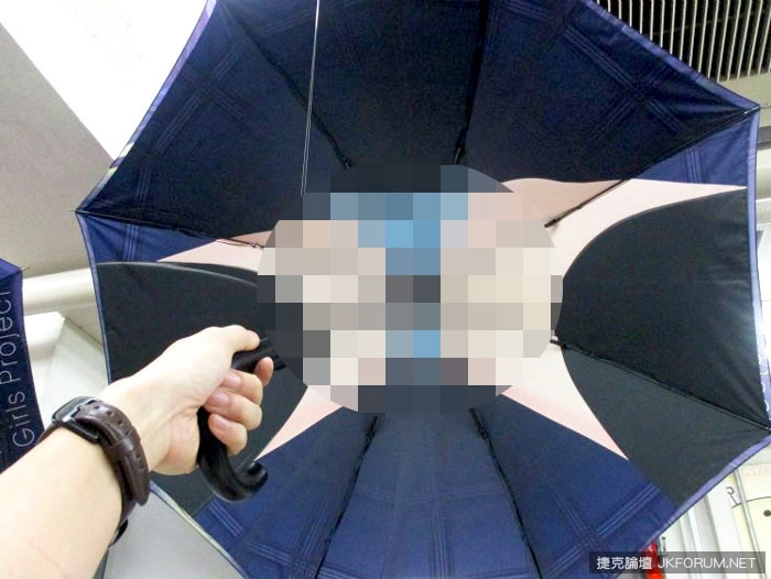 【GG扑克】日本人用 3 年時間做了一把可以偷窺裙底的雨傘