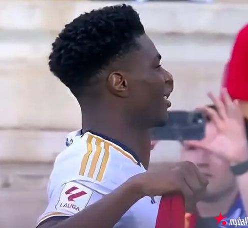 迈博体育 1-0!西甲双雄全胜:巴萨13场不败,差8分听天由命