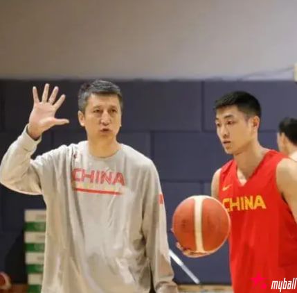 大发体育-一箭双雕!世界杯冠军教练加入中国男篮,大发助力你的致富之路!