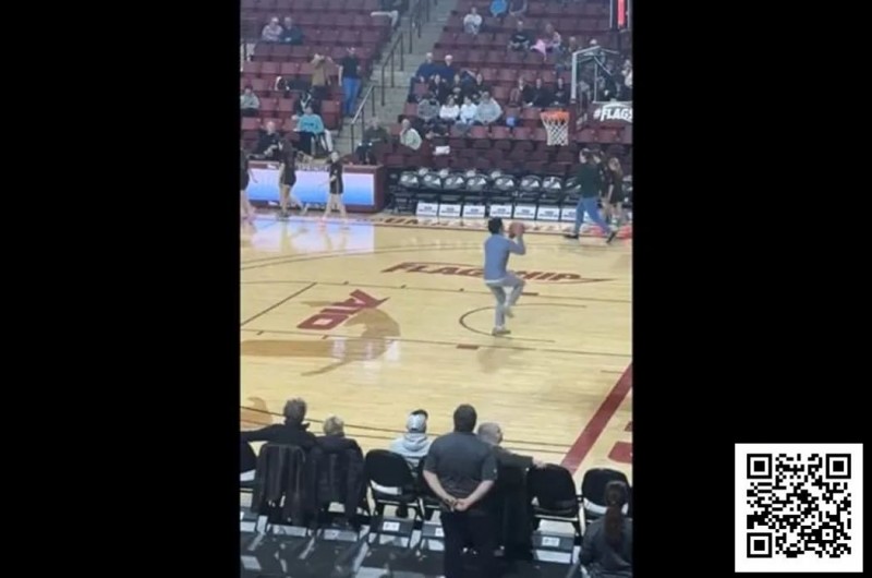 【EV扑克】职牌儿子以为连续投进4个球可得1万美元,结果被告知违规,Rampage出来救场