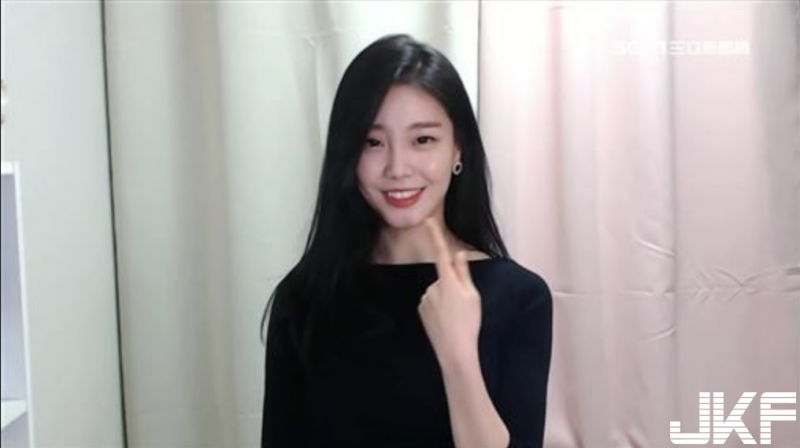 【GG扑克】南韓「最美空姐」不飛了！轉行改當直播主…月收入狂飆10倍