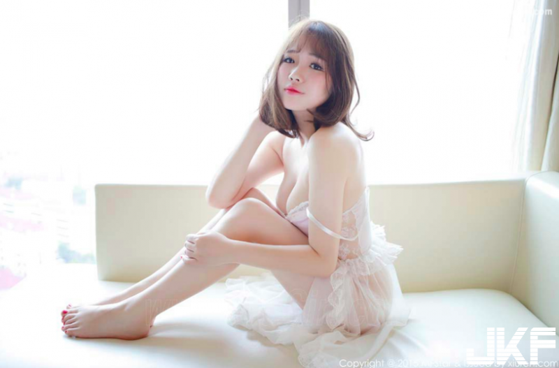 【GG扑克】透明微醺的變態感！「爆乳嫩模」36E的性感震撼彈來襲，偽裝在萌萌外型下讓人無法招架！