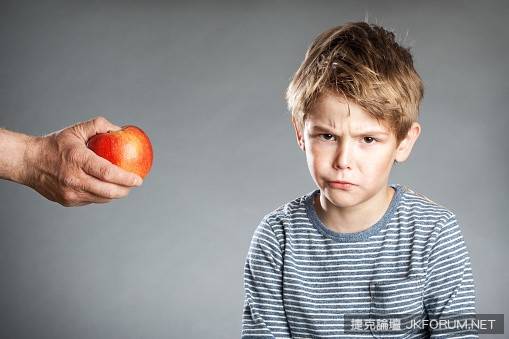 【GG扑克】什麼都不要！小孩最討厭任性瞬間　超想翻一萬個白眼…