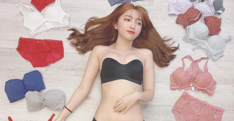 【GG扑克】甜美內衣麻豆「牛牛」性感開箱　火辣曲線也一併開給大家看