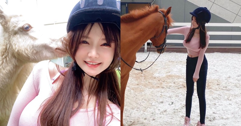 【GG扑克】甜美正妹「緊身爆乳」騎馬去！超逆天的「童顏巨乳」連小動物都忍不住親上去！